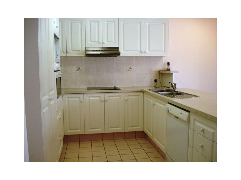 6/12-14 Britannia Avenue, Broadbeach QLD 4218