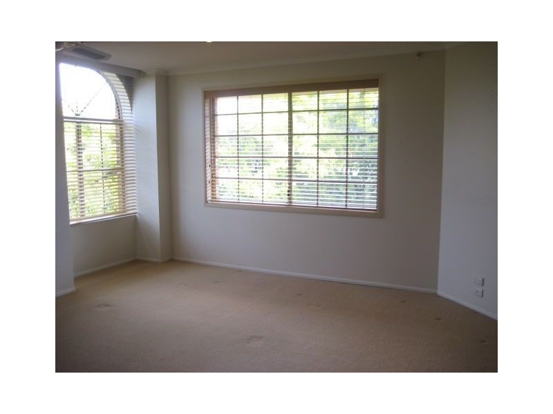 14 Bernadino Court, Mermaid Waters QLD 4218