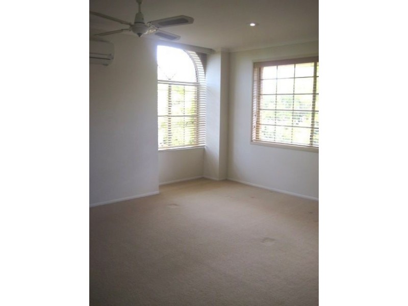 14 Bernadino Court, Mermaid Waters QLD 4218