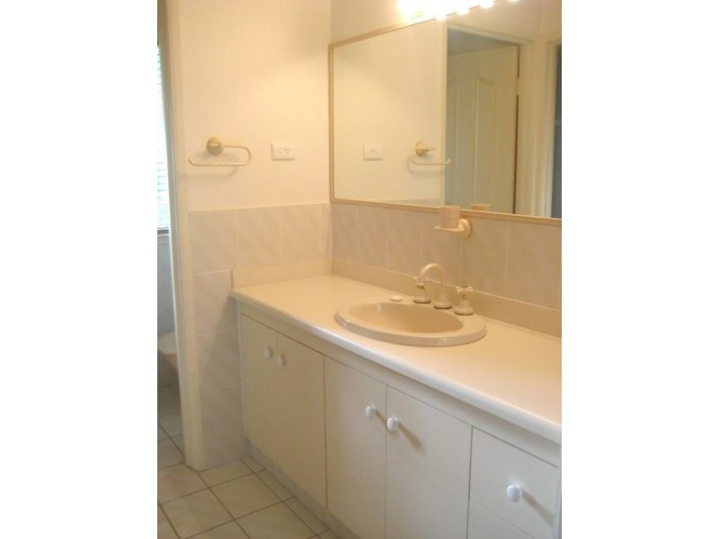 14 Bernadino Court, Mermaid Waters QLD 4218