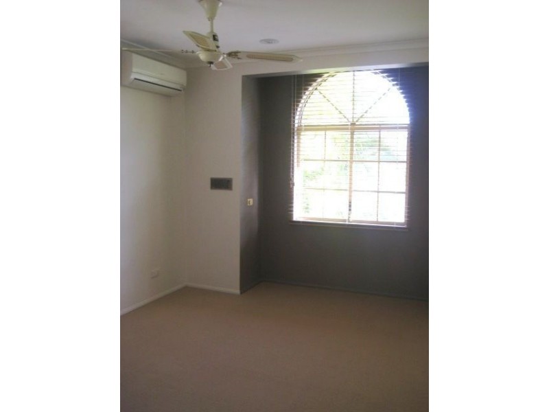 14 Bernadino Court, Mermaid Waters QLD 4218