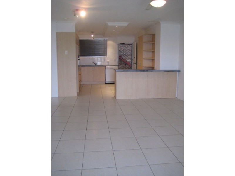 2/27 Duet Dr, Mermaid Waters QLD 4218