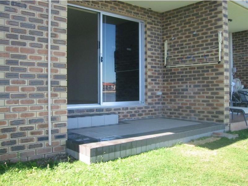 2/27 Duet Dr, Mermaid Waters QLD 4218