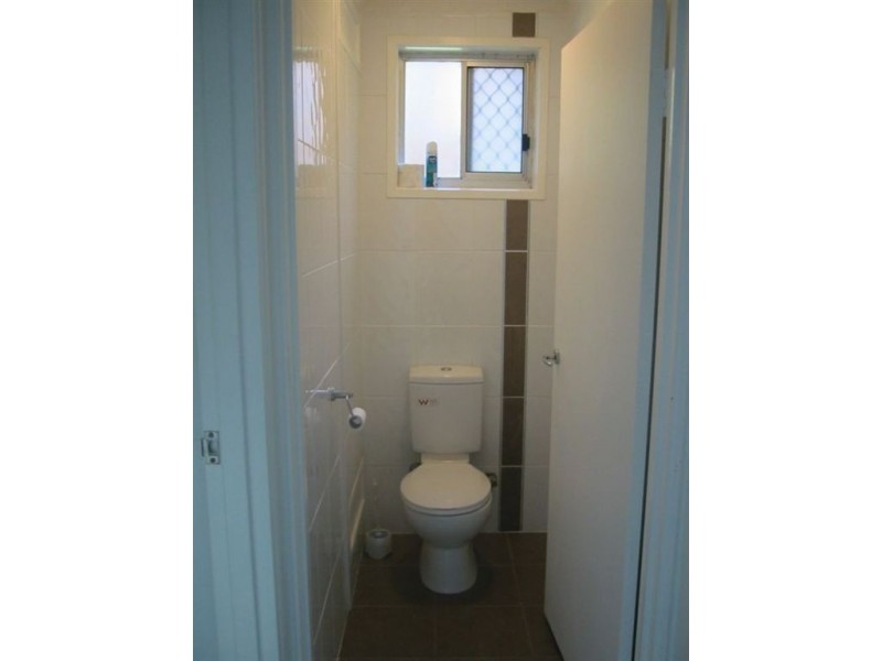 2/27 Duet Dr, Mermaid Waters QLD 4218