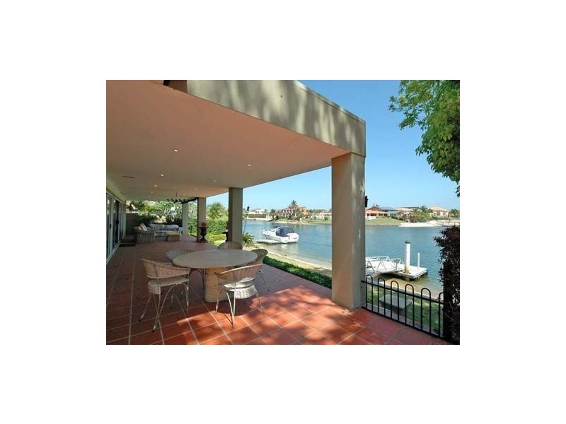 69 Allambi, Broadbeach Waters QLD 4218