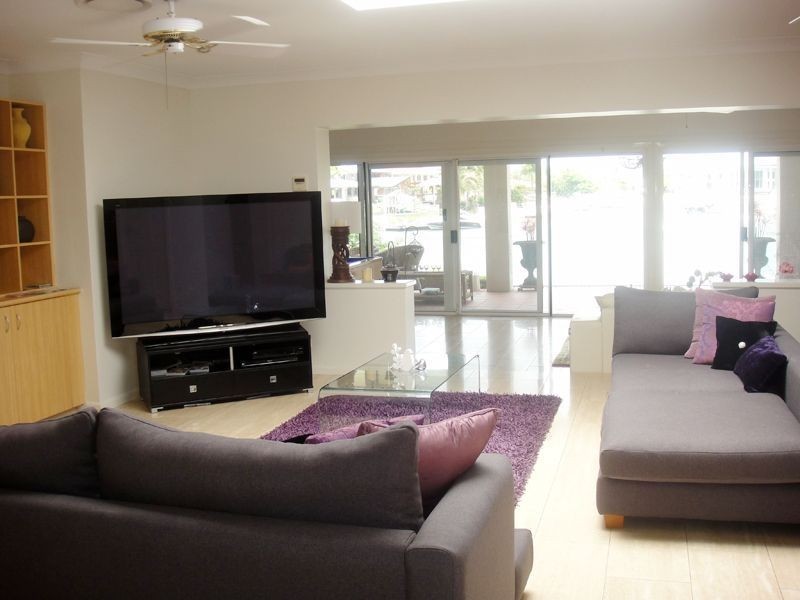 69 Allambi, Broadbeach Waters QLD 4218