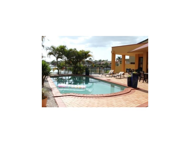 4 Portobello Drive, Mermaid Waters QLD 4218