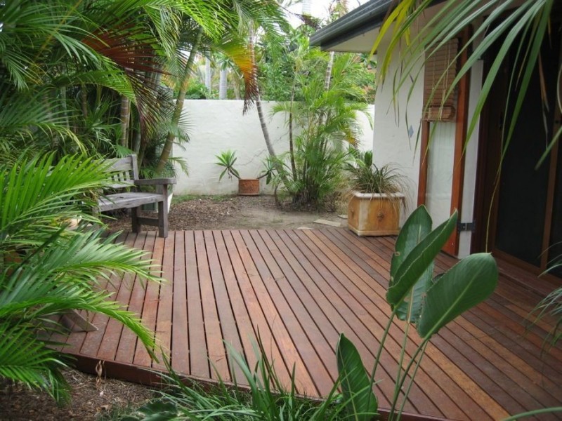 6 Alaska Ave, Broadbeach Waters QLD 4218