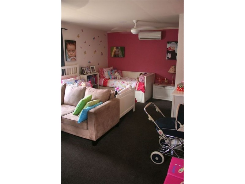 6 Alaska Ave, Broadbeach Waters QLD 4218