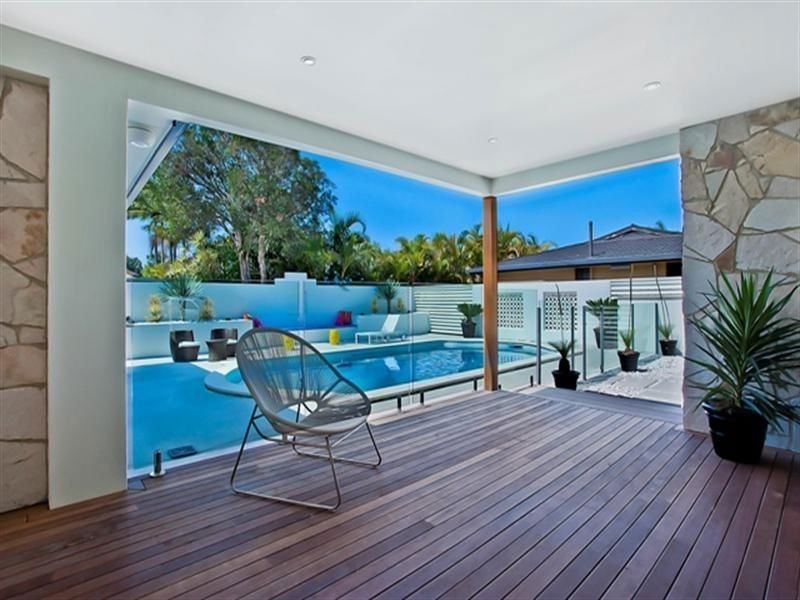 44 Fairsky Avenue, Mermaid Waters QLD 4218