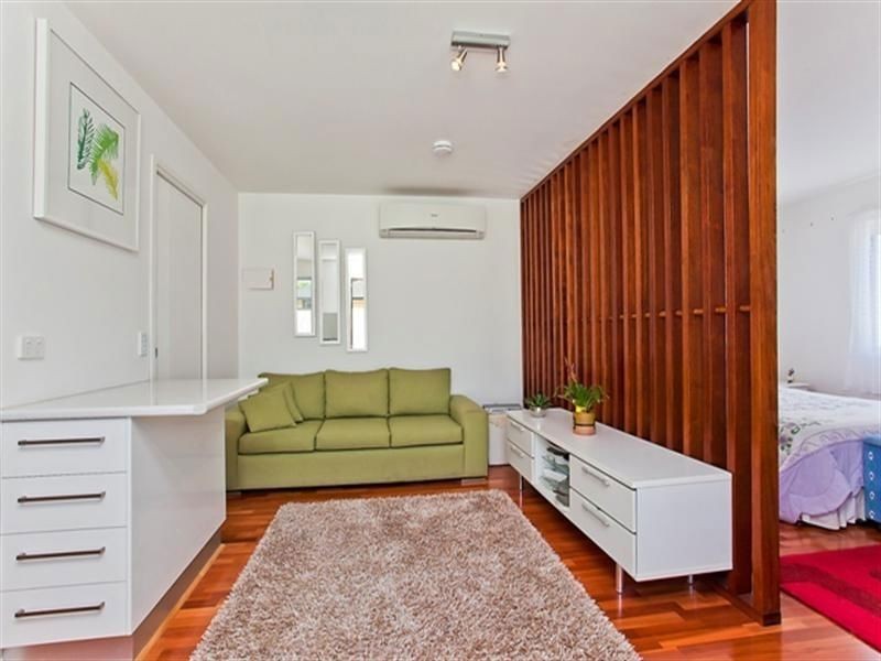 44 Fairsky Avenue, Mermaid Waters QLD 4218