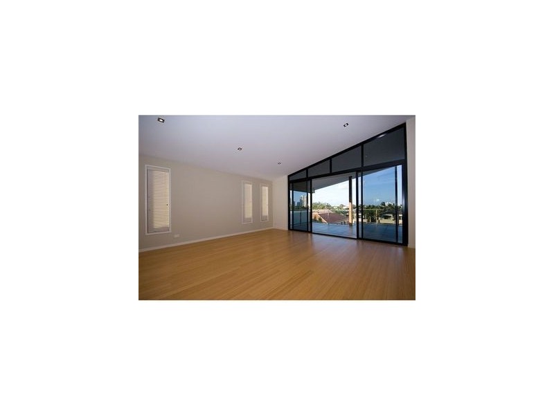 1/19 Waratah  Avenue, Biggera Waters QLD 4216