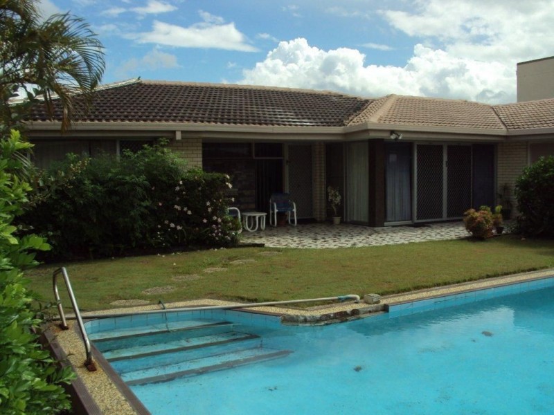 18 Furlong Street, Broadbeach Waters QLD 4218
