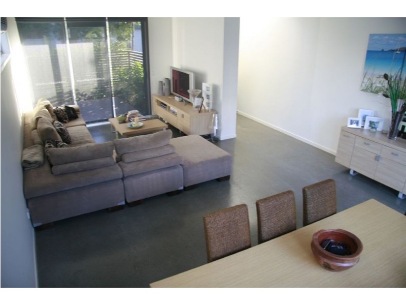 40 Watts Drive, Varsity Lakes QLD 4227