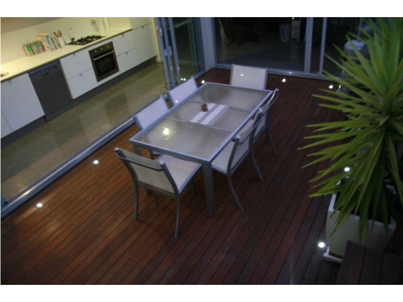 40 Watts Drive, Varsity Lakes QLD 4227