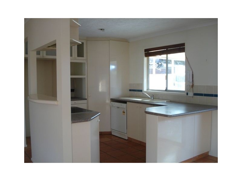 71 Savoy Drive, Broadbeach Waters QLD 4218