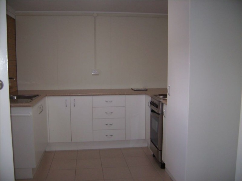 2/131 Rio Vista Blvd, Broadbeach Waters QLD 4218