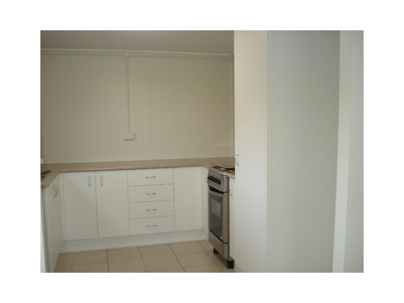 2/131 Rio Vista Blvd, Broadbeach Waters QLD 4218