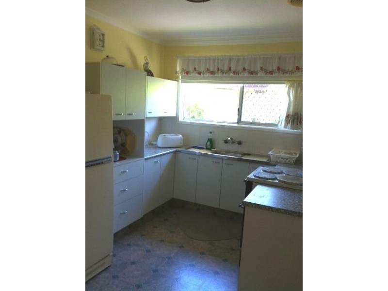 27 Chainey Avenue, Miami QLD 4220