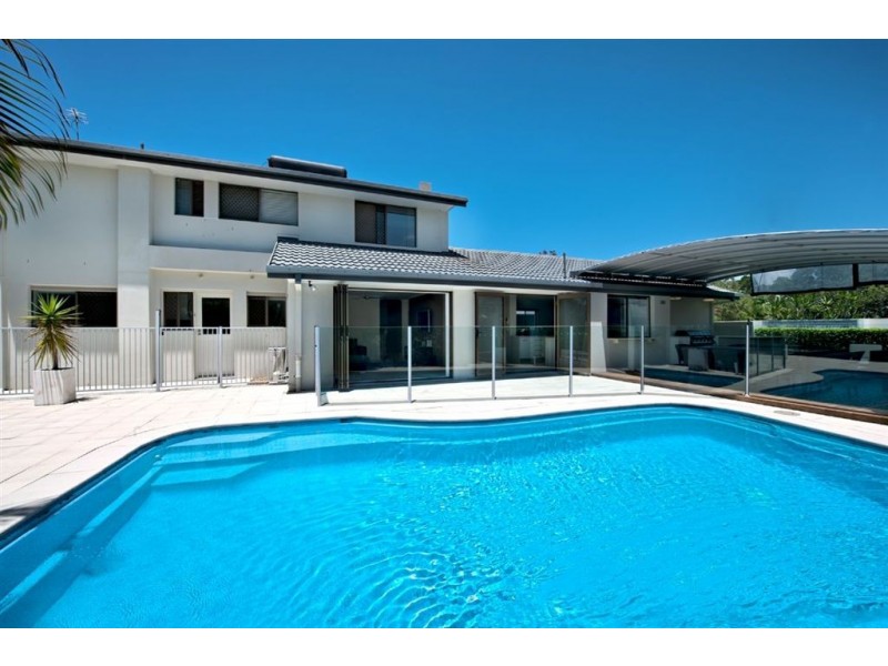 18 Keppel Court, Mermaid Waters QLD 4218