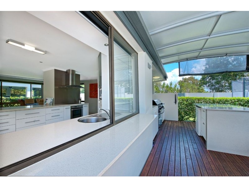 18 Keppel Court, Mermaid Waters QLD 4218