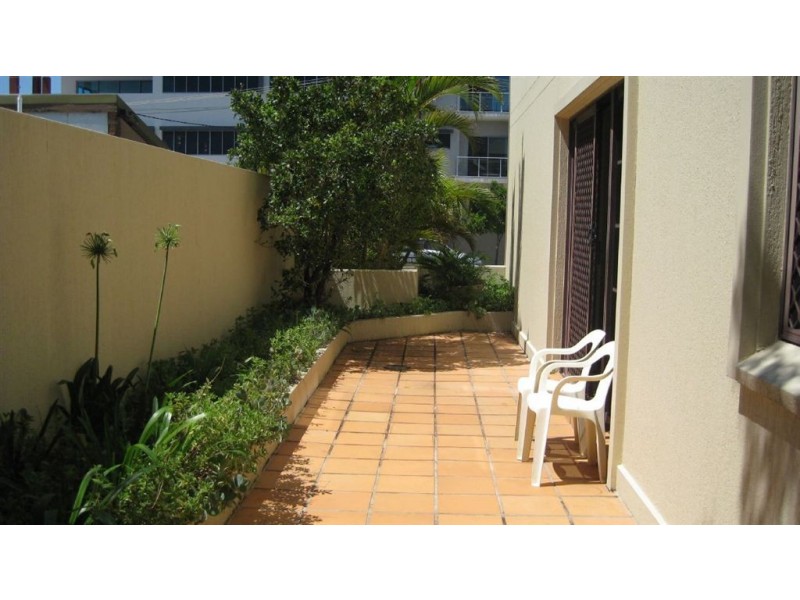 2/5 Sportsman Avenue, Mermaid Beach QLD 4218