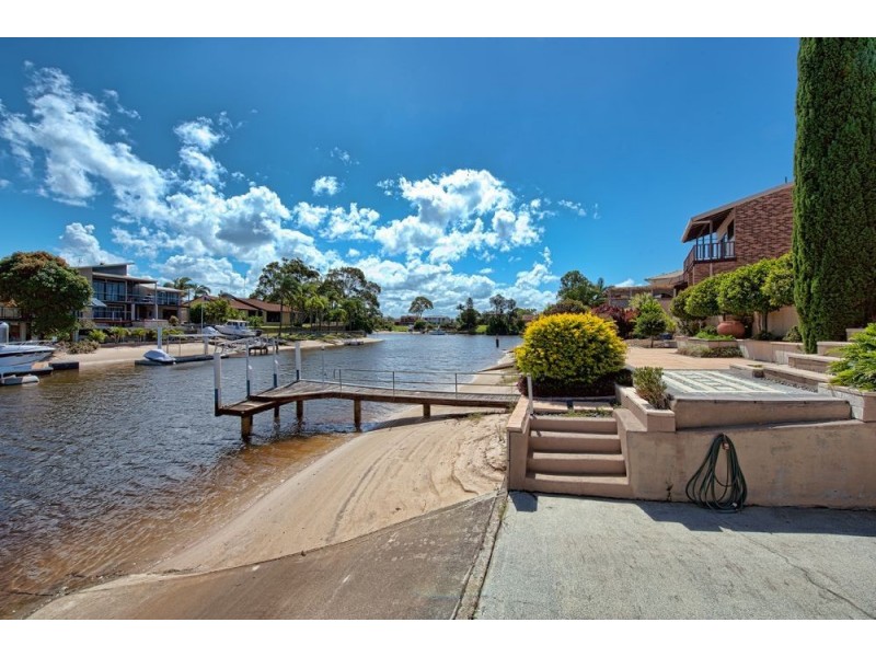32 Conifer Crescent, Broadbeach Waters QLD 4218