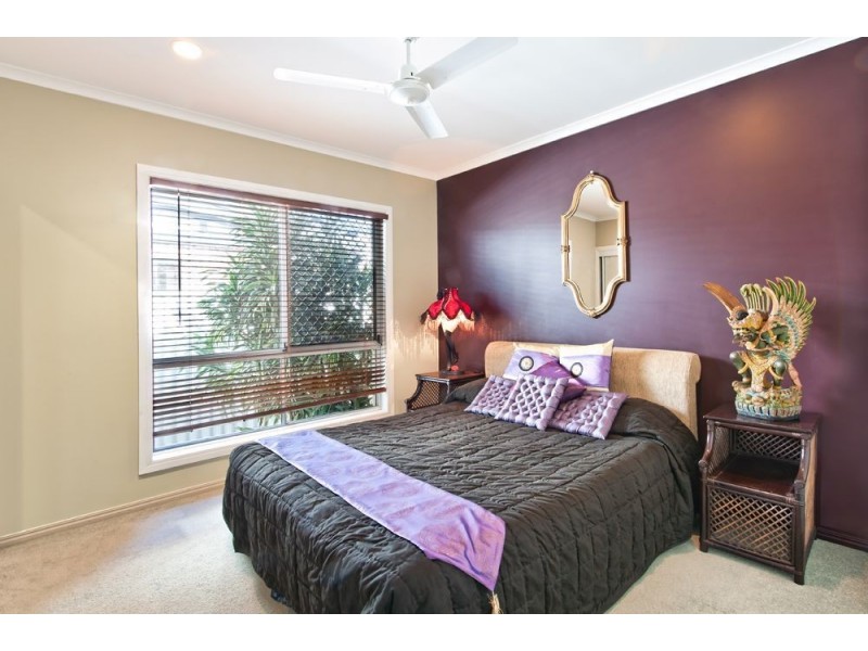 32 Conifer Crescent, Broadbeach Waters QLD 4218