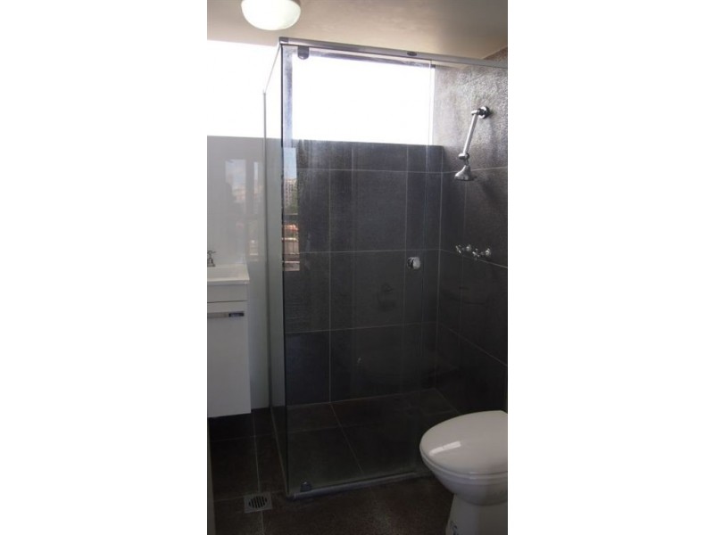 24/22 Armrick Avenue, Broadbeach QLD 4218