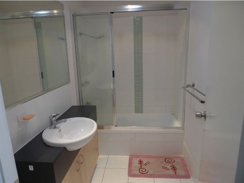 14/15 Ancona St, Carrara QLD 4211