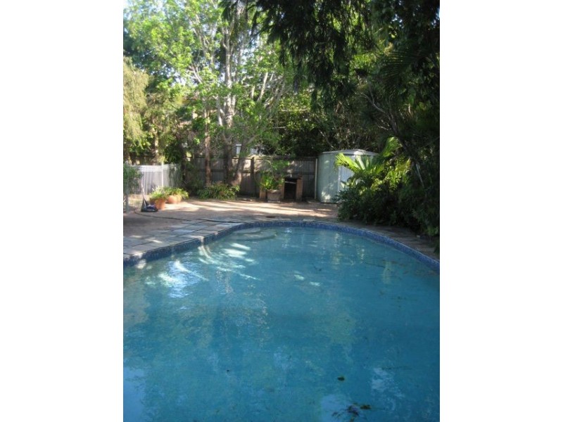 16 Adams Ave, Miami QLD 4220