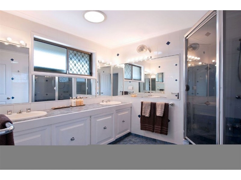 117 Witt Avenue, Carrara QLD 4211