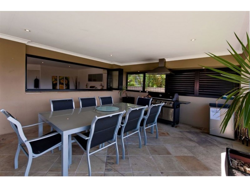 11 Cypress Drive West, Broadbeach Waters QLD 4218