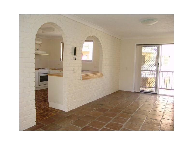 2/45 Britannia Avenue, Broadbeach QLD 4218