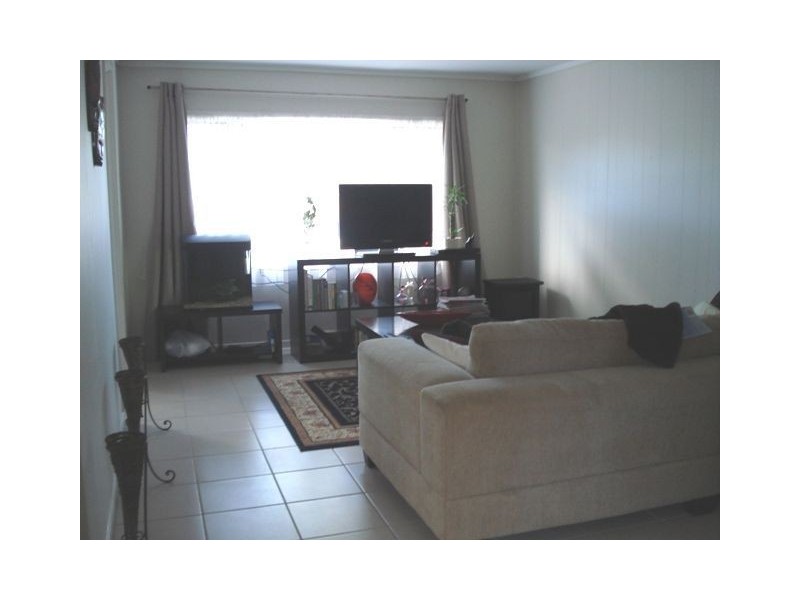 2/131 Rio Vista Blvd, Broadbeach Waters QLD 4218