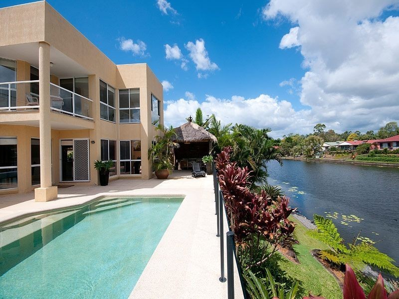 18 Narrabeen Court, Robina QLD 4226