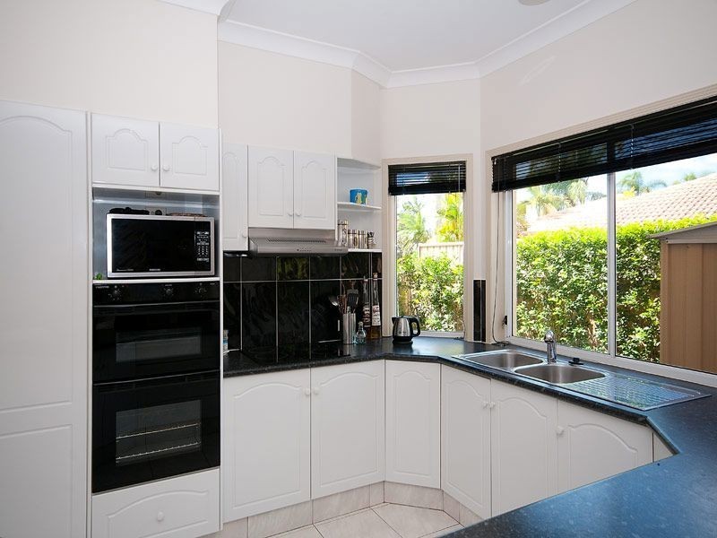 18 Narrabeen Court, Robina QLD 4226