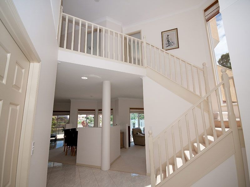 18 Narrabeen Court, Robina QLD 4226