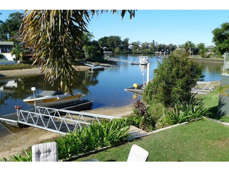 61 River Crescent, Broadbeach Waters QLD 4218