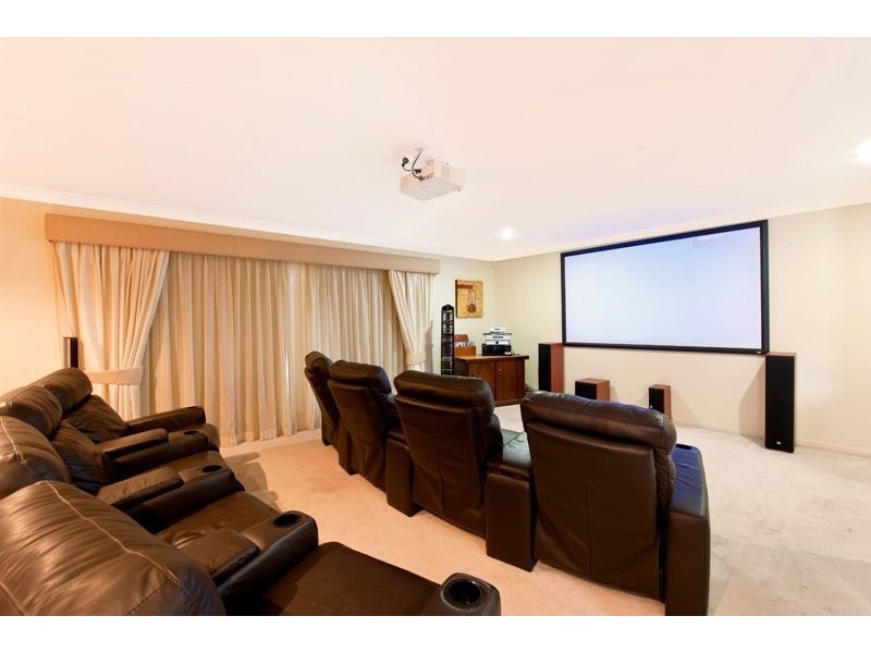 61 River Crescent, Broadbeach Waters QLD 4218