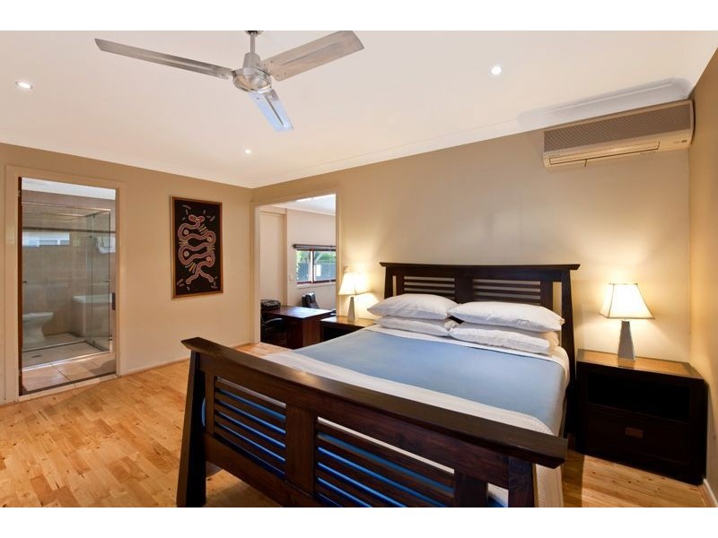 61 River Crescent, Broadbeach Waters QLD 4218