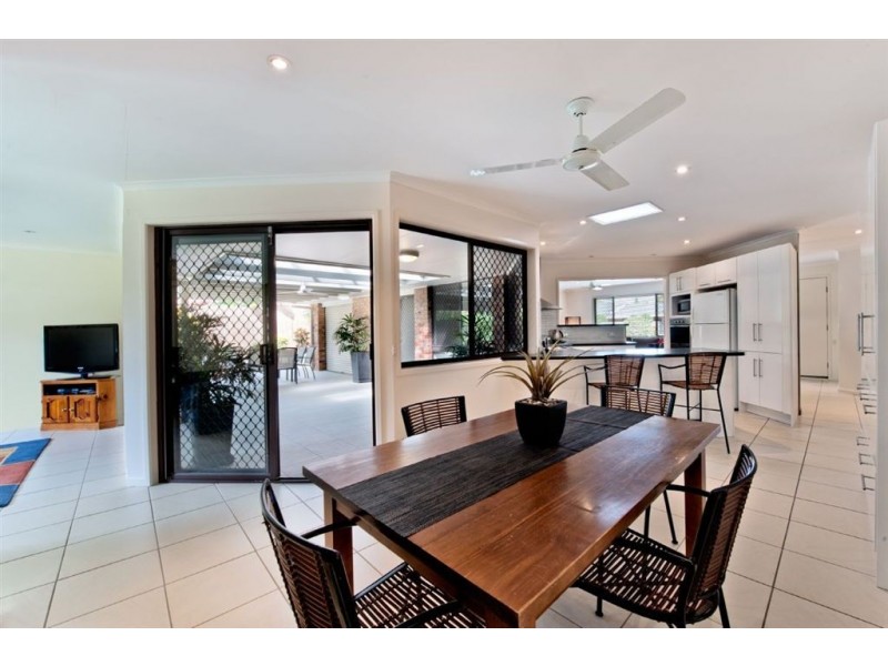 7 Barrier Reef Drive, Mermaid Waters QLD 4218