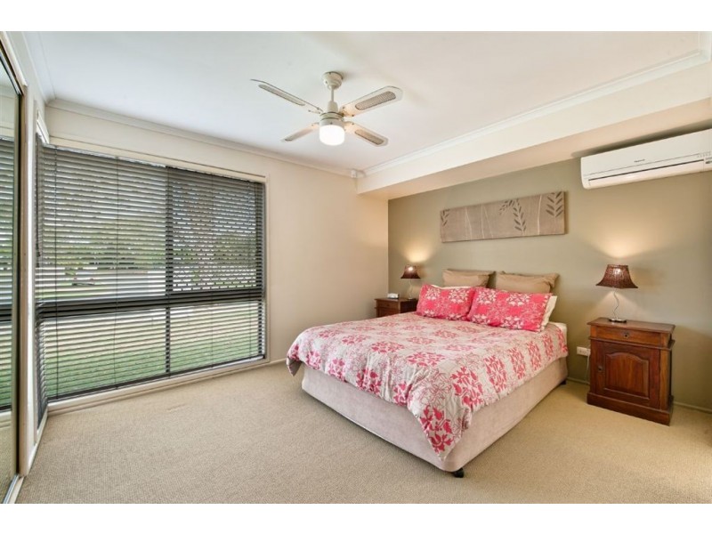 7 Barrier Reef Drive, Mermaid Waters QLD 4218