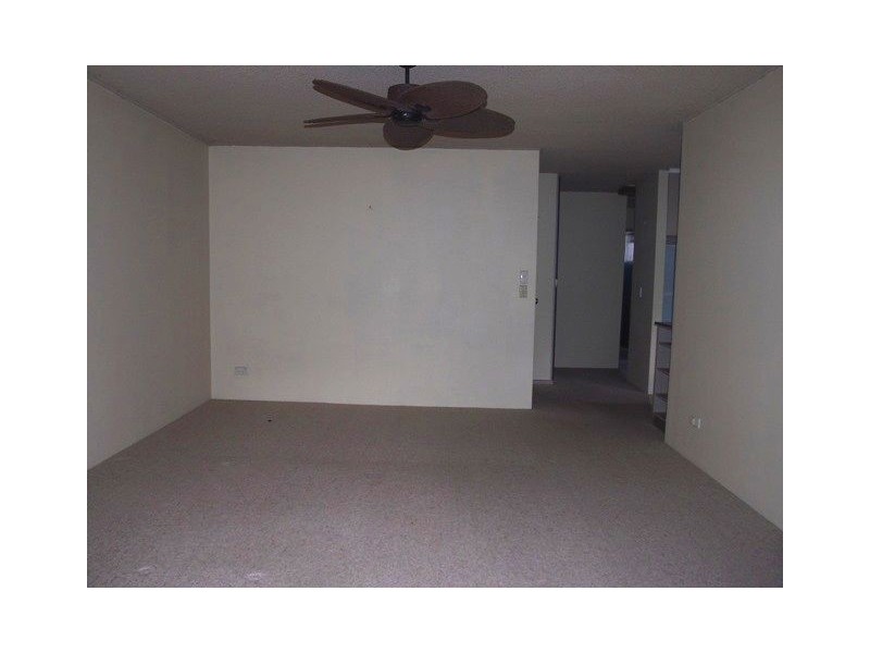 1/16 Cannes Ave, Surfers Paradise QLD 4217