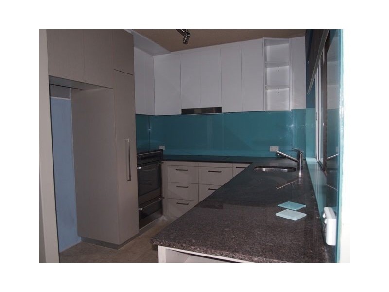 1/16 Cannes Ave, Surfers Paradise QLD 4217