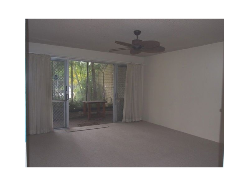 1/16 Cannes Ave, Surfers Paradise QLD 4217