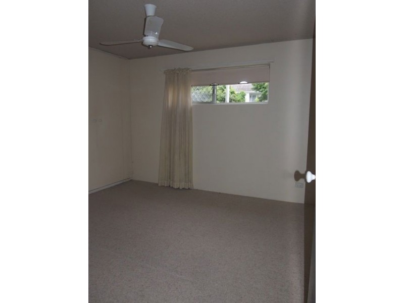 1/16 Cannes Ave, Surfers Paradise QLD 4217