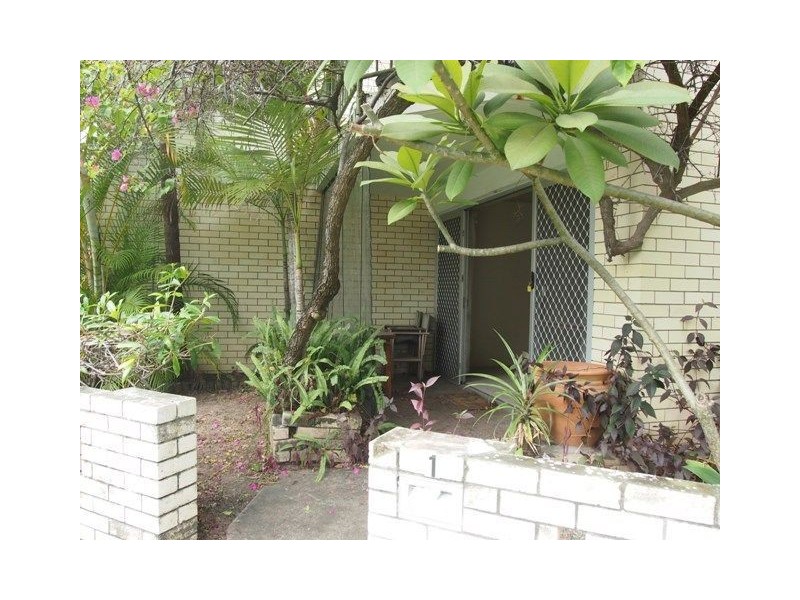 1/16 Cannes Ave, Surfers Paradise QLD 4217