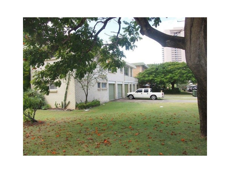 1/16 Cannes Ave, Surfers Paradise QLD 4217