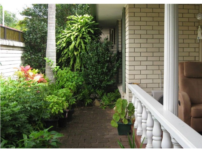 4/42 Duet Drive, Mermaid Waters QLD 4218